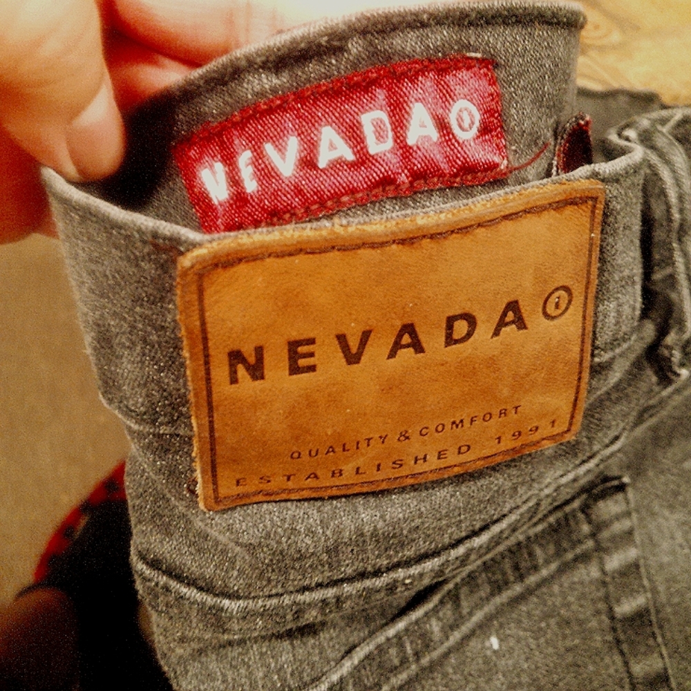 Nevada men grey  jeans 98 %cotton / 2% spandex Made in Thailand,vintage